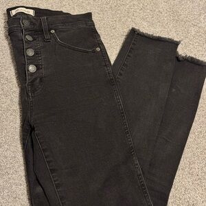 Madewell Black 10” High Rise Ankle Cropped Jeans with Distressed Hem